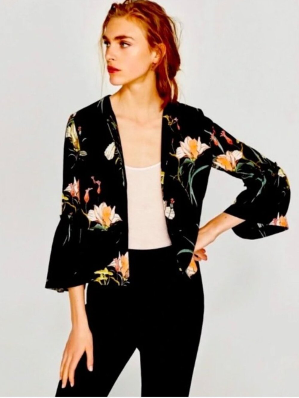 Zara black floral open front bell sleeve cropped blazer - Medium